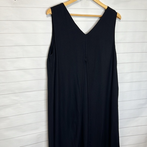 Soft Surrounding - V Cut Black Dress - Large - Picture 7 of 9